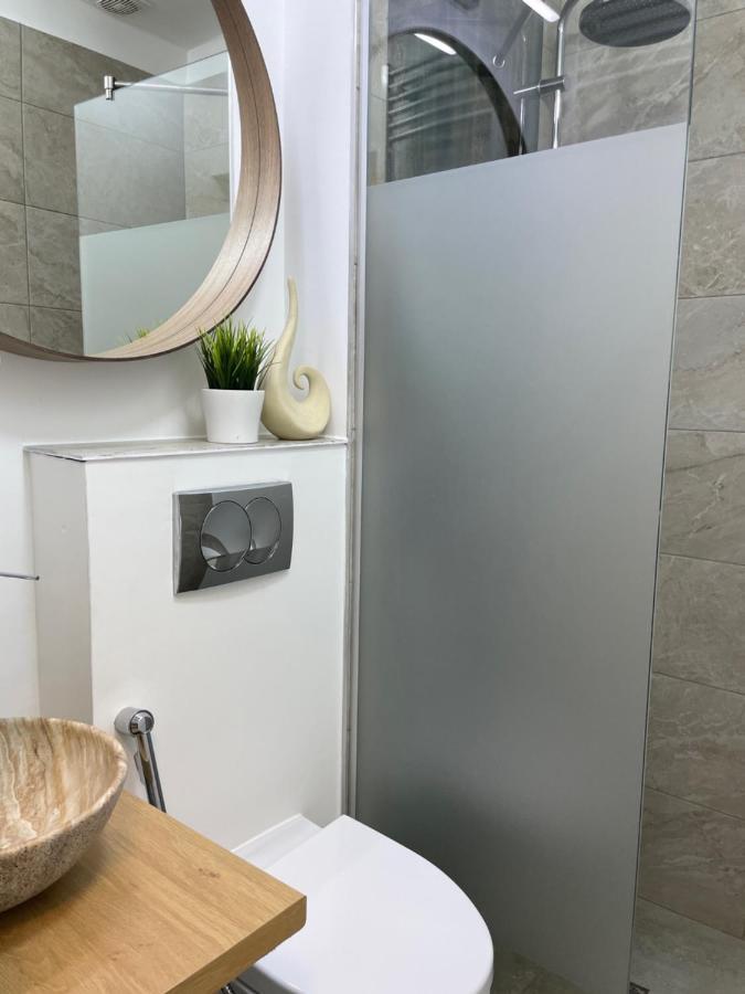 Metropole Apartments Studio City บูคาเรสต์ ภายนอก รูปภาพ