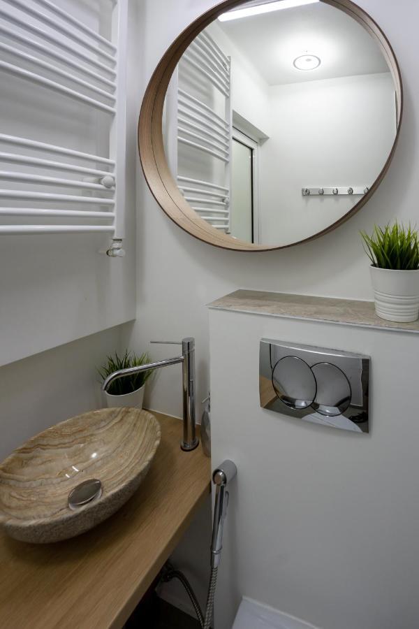 Metropole Apartments Studio City บูคาเรสต์ ภายนอก รูปภาพ